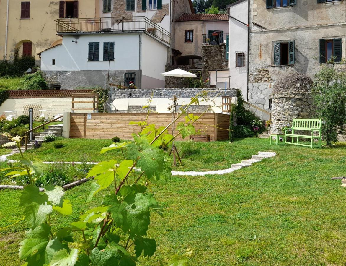 Monti Guesthouse Monti di Licciana Nardi Luaran gambar