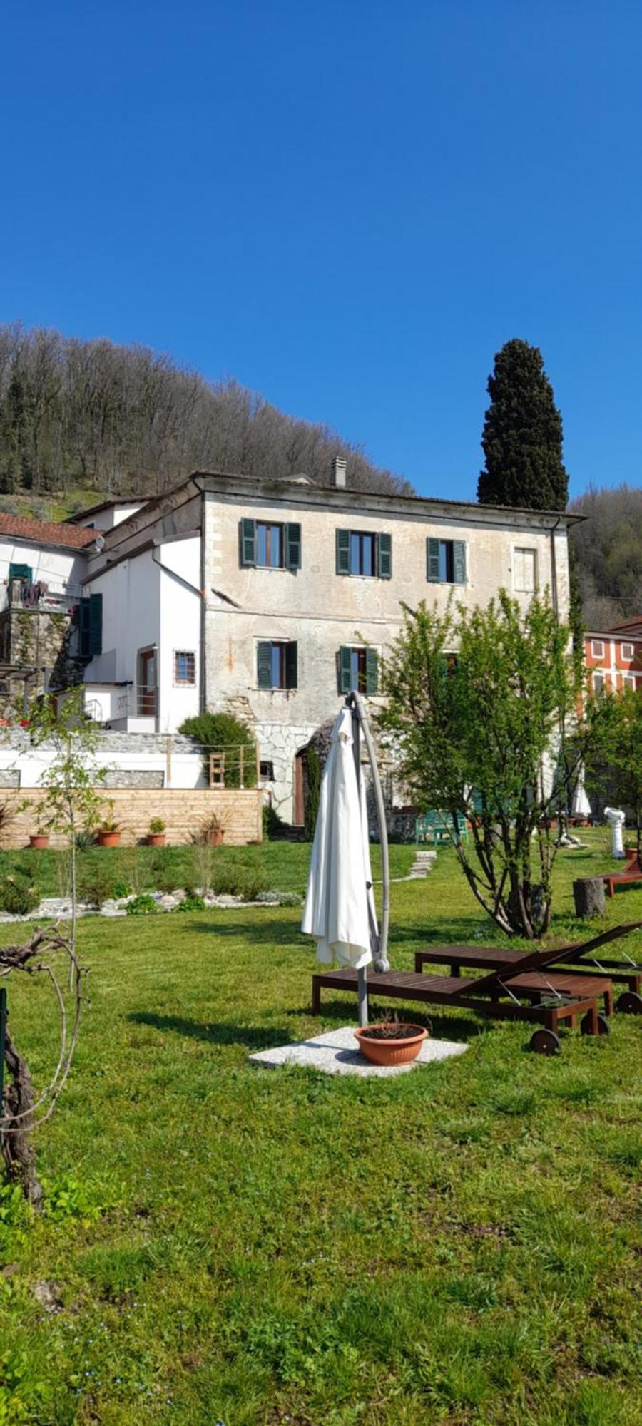 Monti Guesthouse Monti di Licciana Nardi Luaran gambar