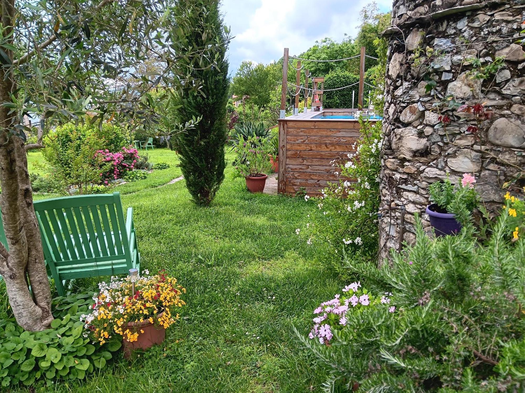 Monti Guesthouse Monti di Licciana Nardi Luaran gambar